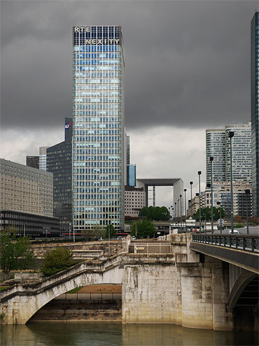 torre sobre puente